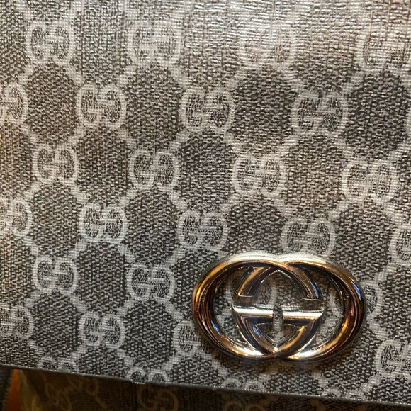 Black and Gray Unisex messenger Bag - Picture 2 of 6